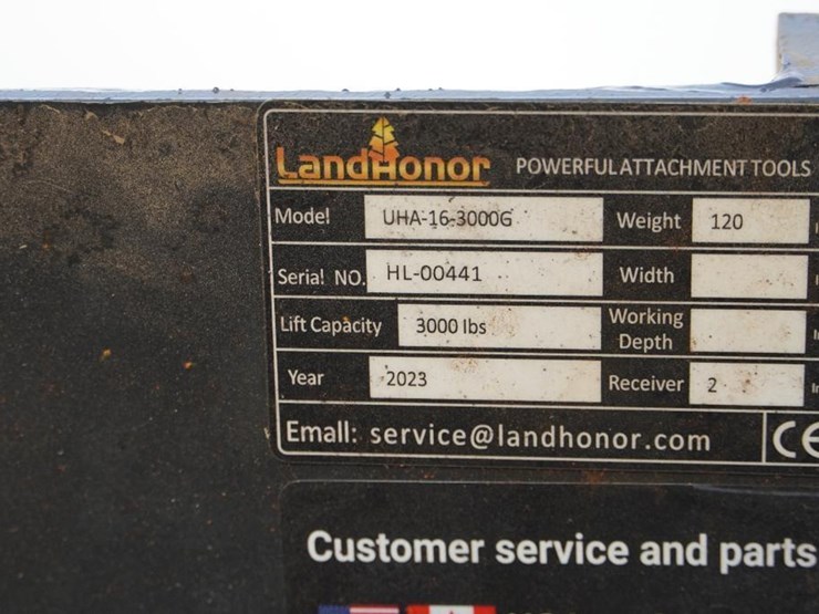 #1365-•-unused-landhonor-skid-steer-utility-hitch-adapter-attachment-image-5