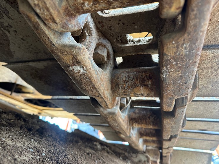 2013-deere-350g-lc-image-53