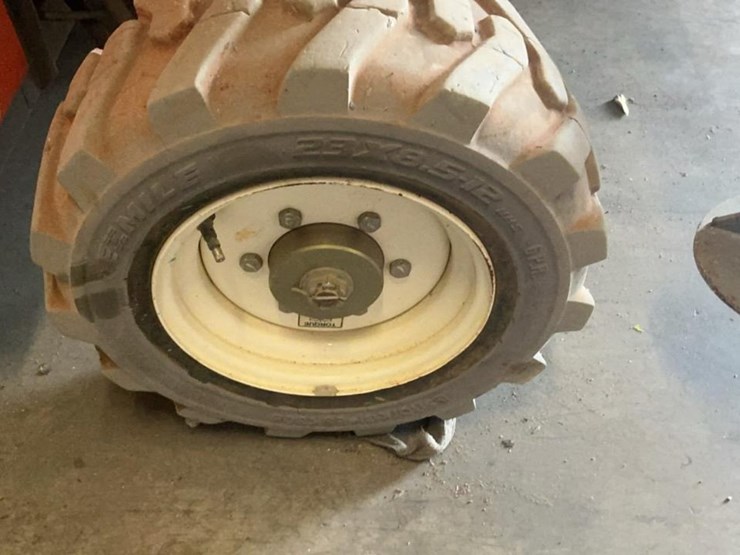 #401-•-snorkel-4wd-rough-terrain-27'-scissor-lift-image-21