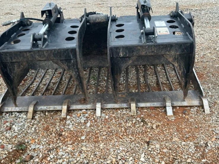 #170-•-2017-quick-attach-brush-grapple-image-1