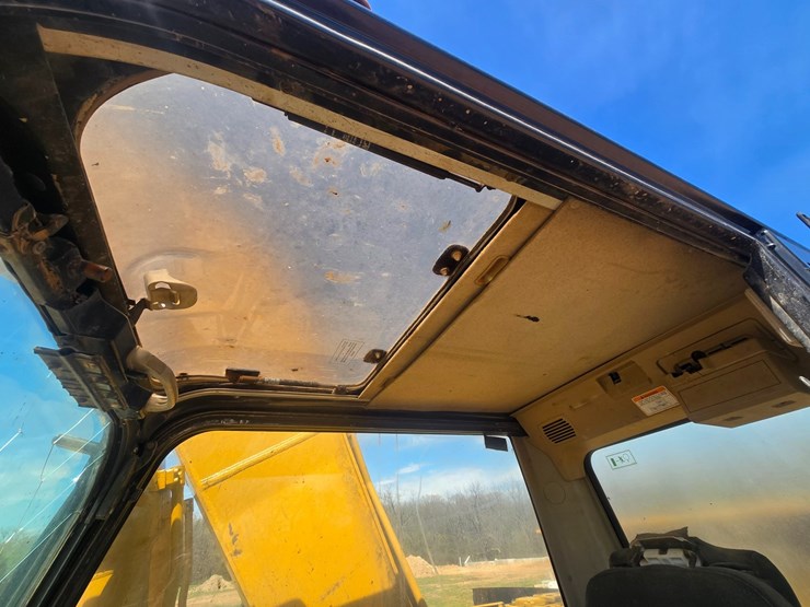 2003-caterpillar-320c-image-52