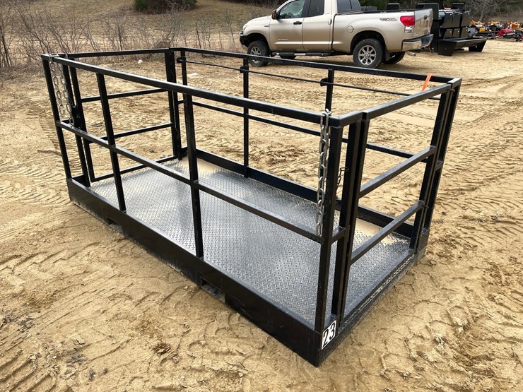 #7535-•-8'-work-platform-with-fork-pockets-image-1