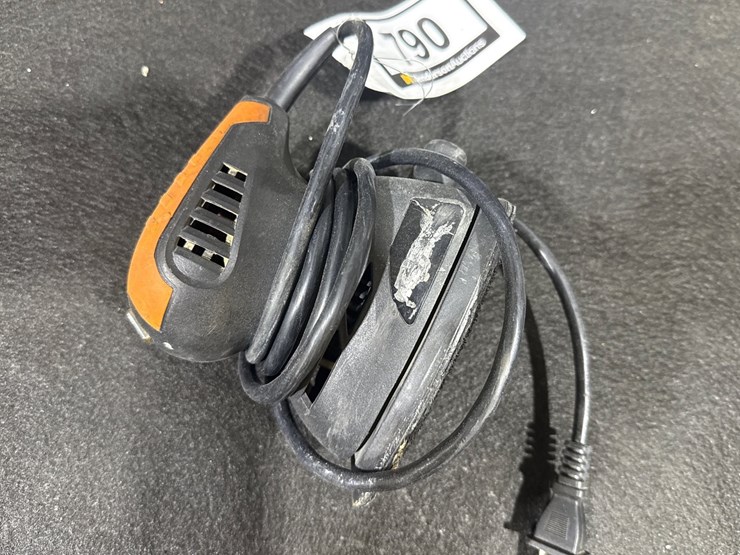 #790-•-meterk-palm-sander-image-1