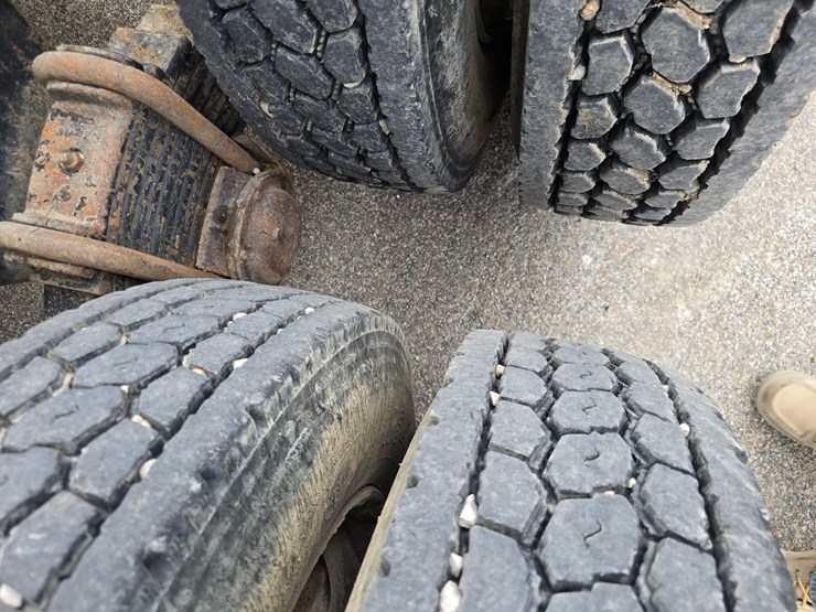 2003-mack-rd688s-image-49