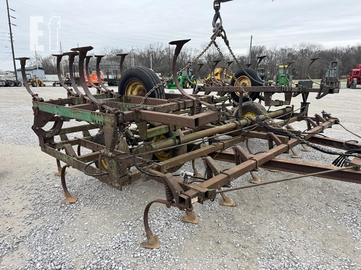 john-deere-1010-image-4