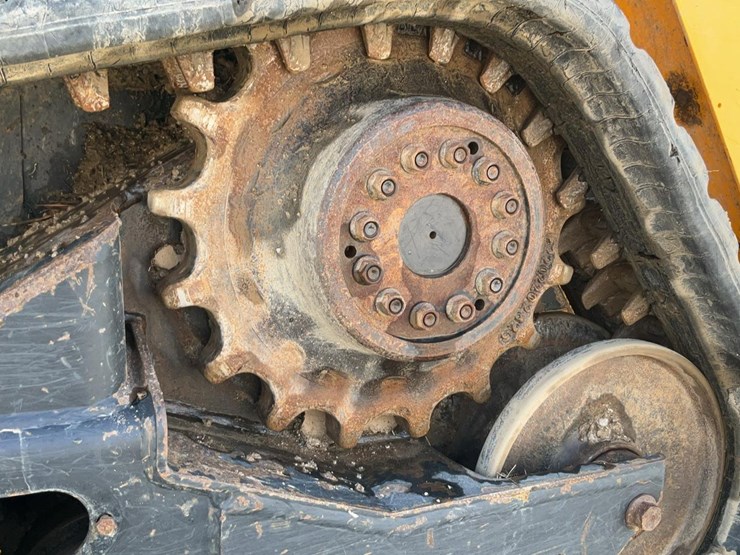 2021-jcb-215t-image-12