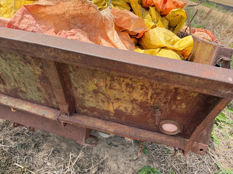 #45264-•-9'-utility-trailer-w/levee-spills-image-9