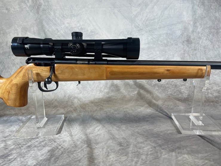 #1268-•-savage-93-fv,-22-wmr-bolt-action-rifle,-sn:-2121001,-(neenah,-wi)-image-4