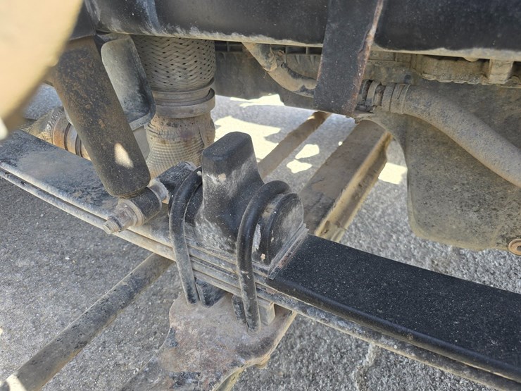 2017-peterbilt-579-image-39