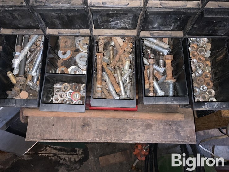 bolt-bin-with-contents-image-3