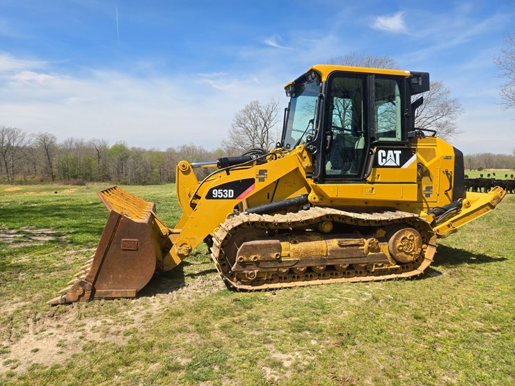 2014-caterpillar-953d-image-5