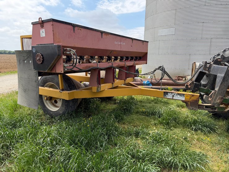 #45251-•-scotts-levee-packer-with-w&a-seeder-image-2