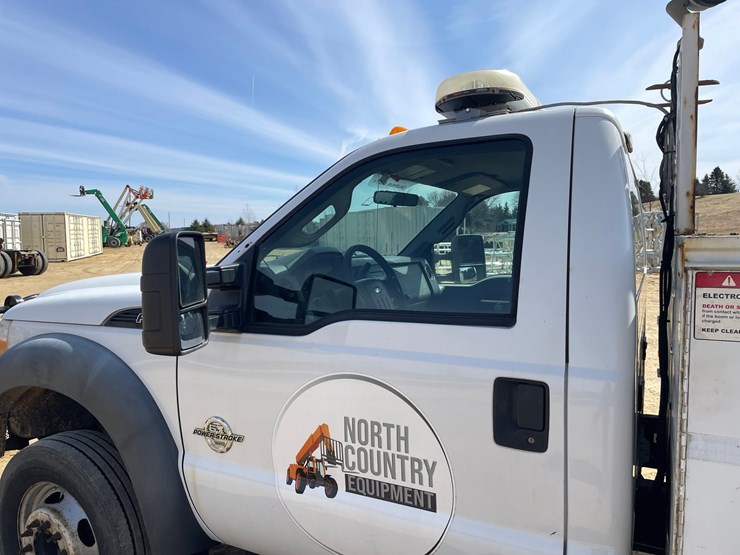 2011-ford-f550-image-40