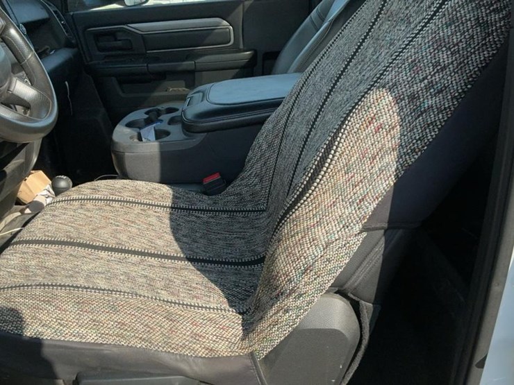 2022-dodge-3500-image-17