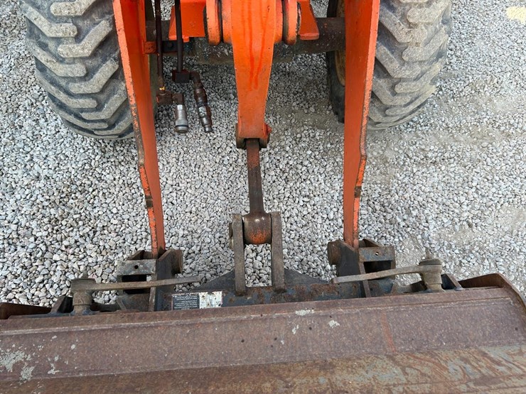 kubota-r420s-image-10