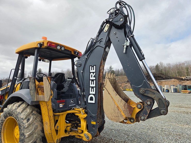 2019-deere-310-image-33