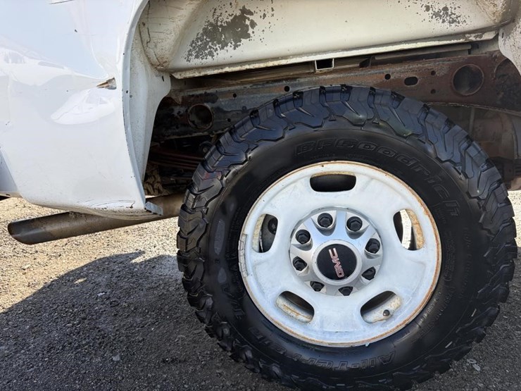 2012-gmc-sierra-3500-image-10