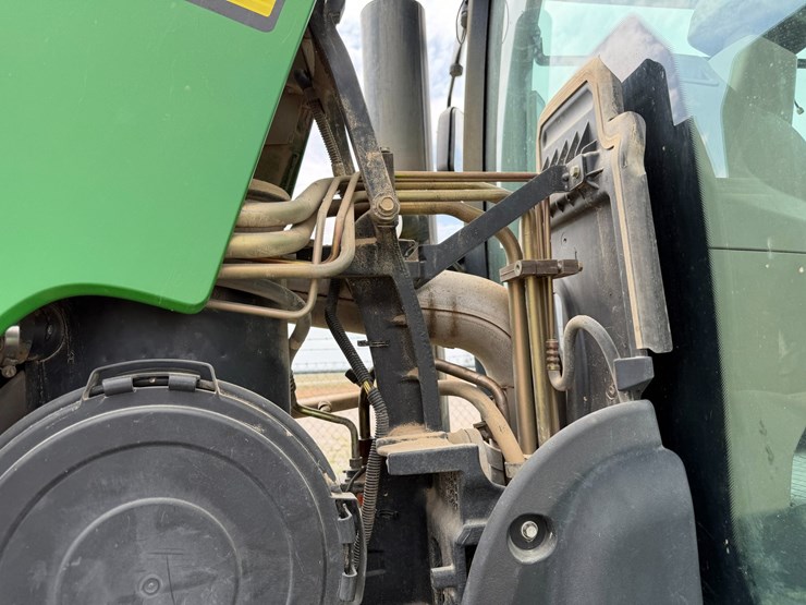 2010-john-deere-8270r-image-50