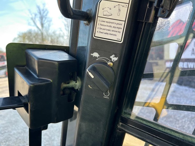 yanmar-s220r-image-19