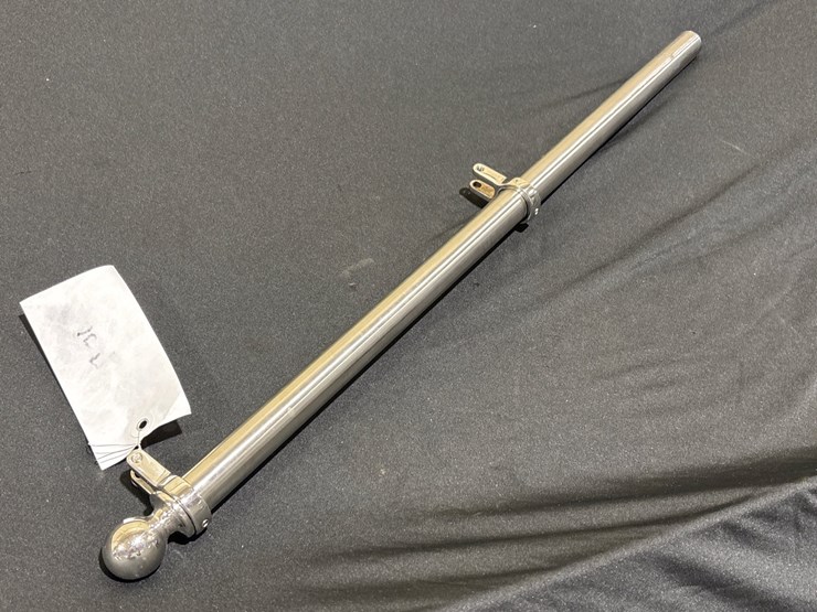 #107-•-stainless-steel-flag-pole-image-2