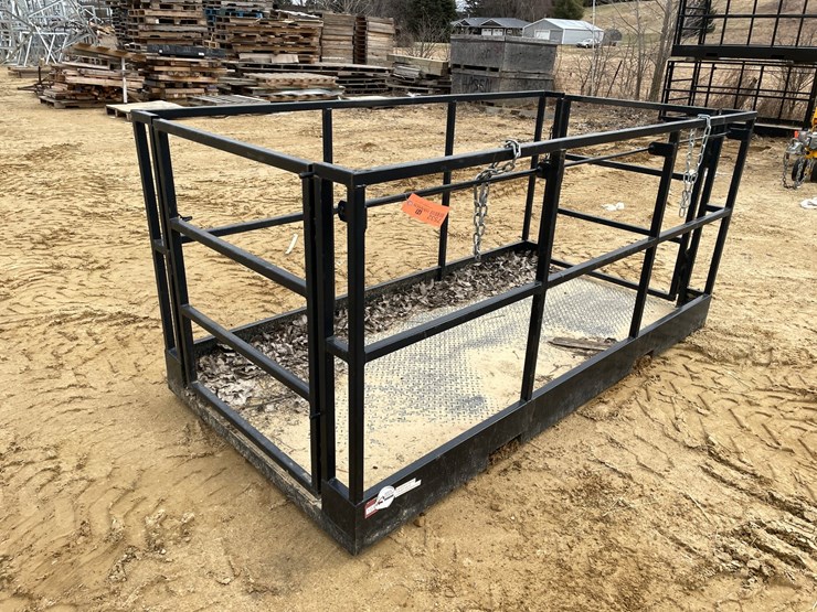 #7532-•-8'-work-platform-with-fork-pockets-image-3