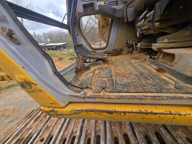 deere-892e-lc-image-48