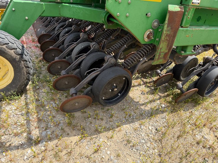 john-deere-1590-image-23