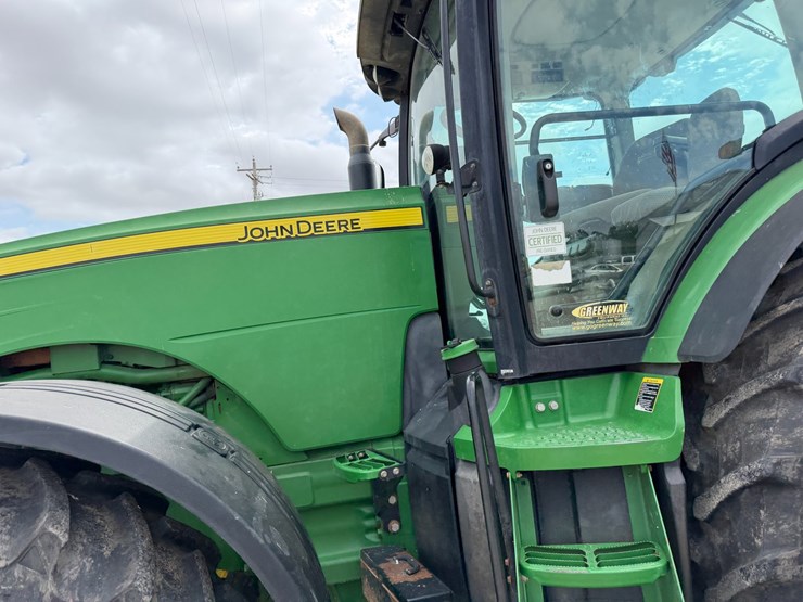 2012-john-deere-8285r-image-30