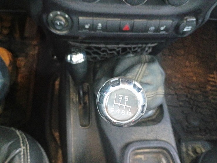 2015-jeep-wrangler-image-44