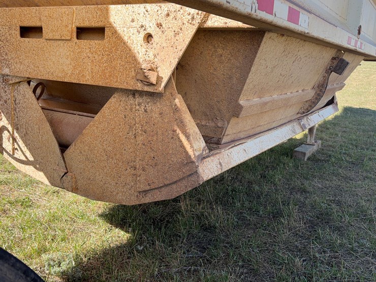 2010-dakota-belly-dump-trailer-image-23