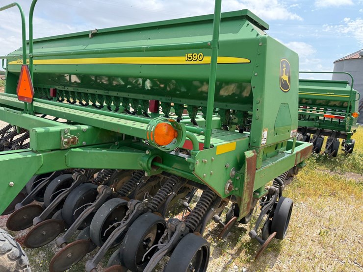 john-deere-1590-image-24