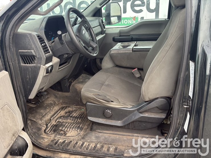 2017-ford-f350-image-39