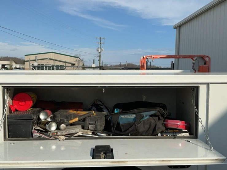 2022-dodge-3500-image-40