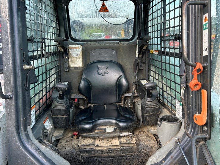 2017-bobcat-t770-image-19