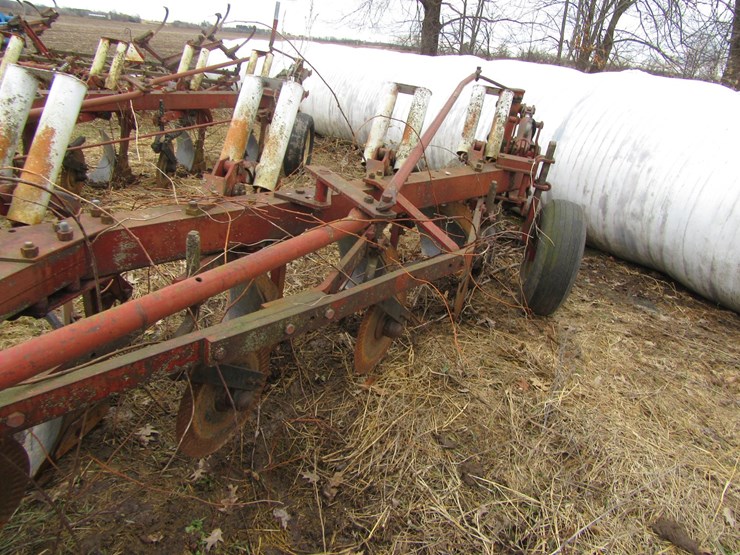 international-700-image-4