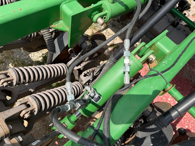 john-deere-1590-image-41