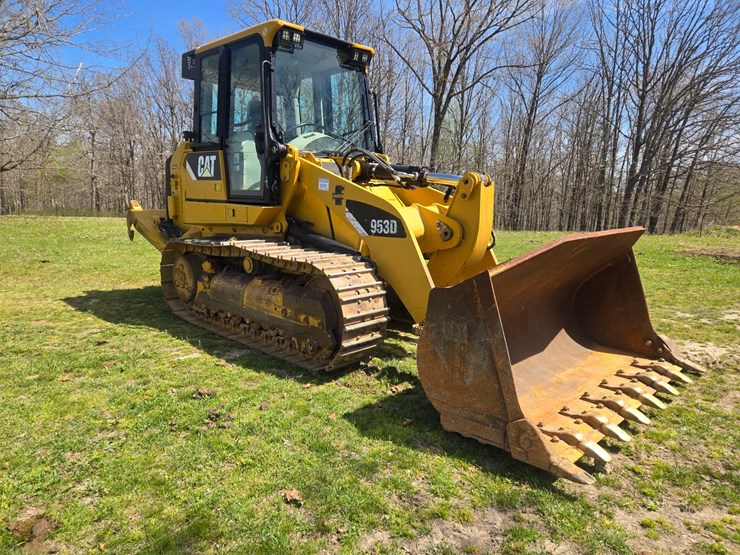 2014-caterpillar-953d-image-23