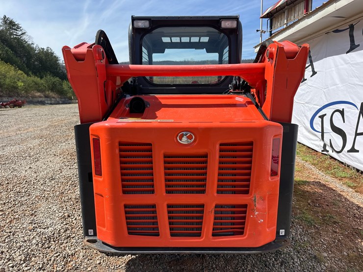 2023-kubota-svl65-2-image-4