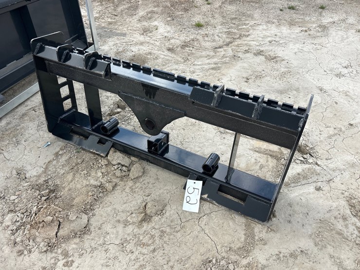 #56-•-skid-steer-pallet-fork/hay-spear-frame-image-2