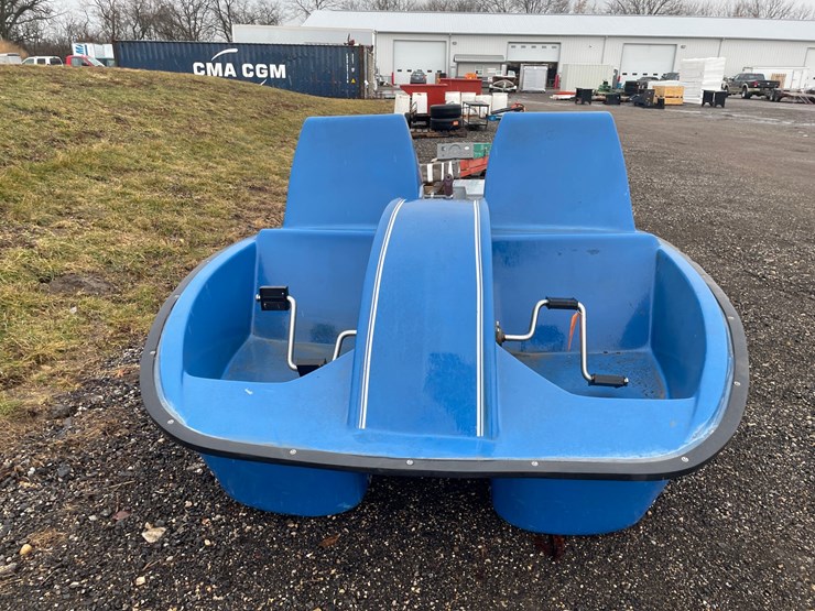 #3139-•-sea-venture-2-person-pedal-boat-image-2