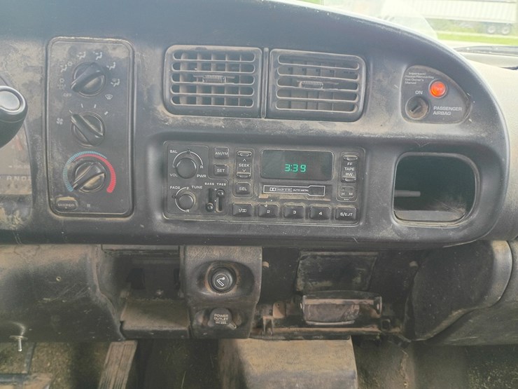 2000-dodge-ram-3500-image-43