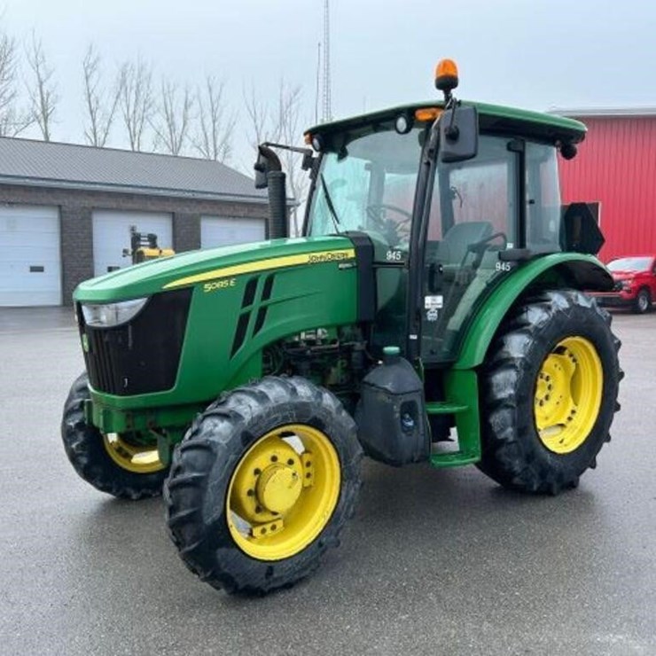 2016 JOHN DEERE 5085E
