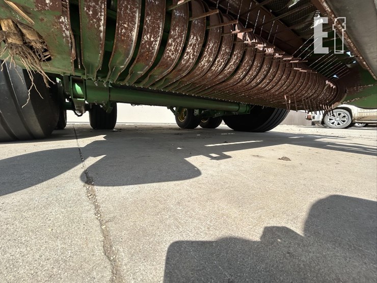 2019-john-deere-560r-image-13