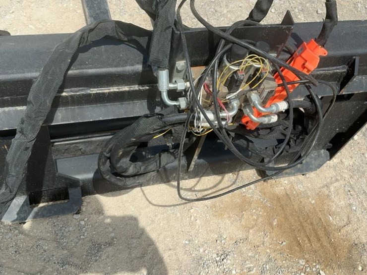 #178-•-hydraulic-forks-image-14