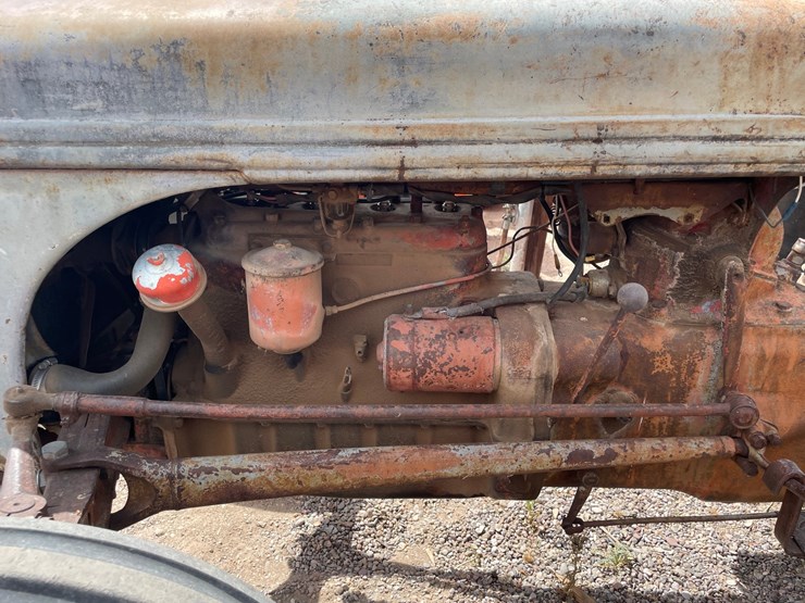 ford-tractor-image-8