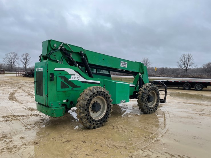 2014-sky-trak-6042-image-5