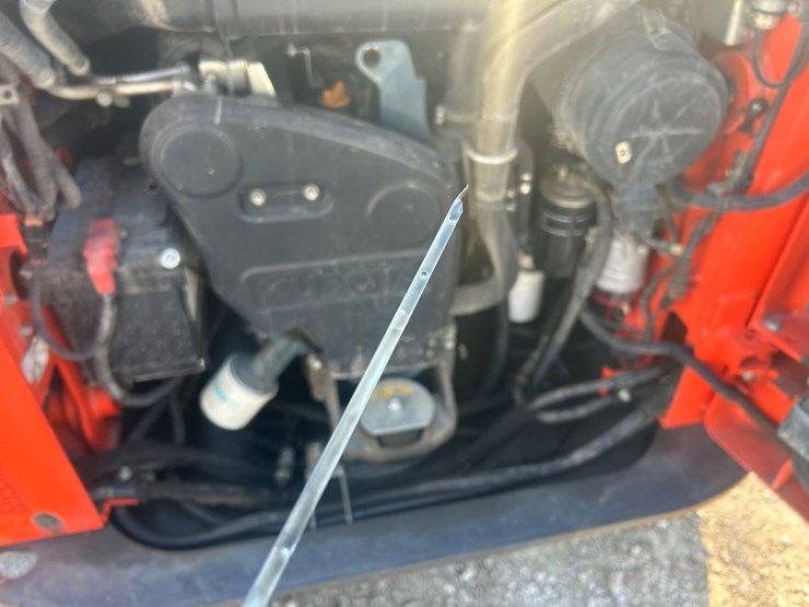 2018-kubota-ssv75-image-31