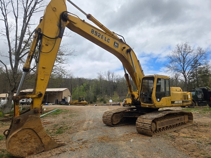 deere-892e-lc-image-3