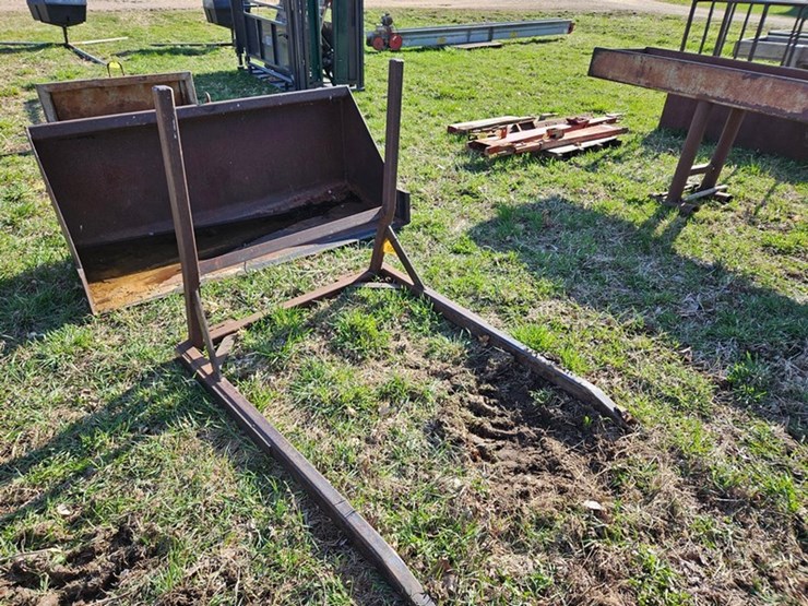 #554-•-round-bale-mover-image-6