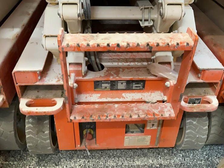 #412-•-2019-snorkel-19'-scissor-lift-image-2